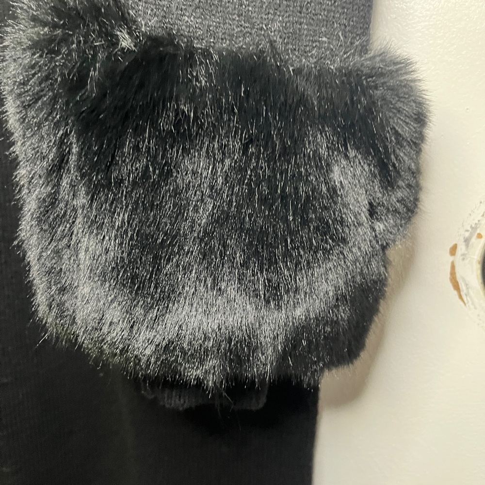 Saks Fifth Avenue Black Shift Sweater Dress with Faux Fur Cuffs- Size Large - Picture 6 of 8